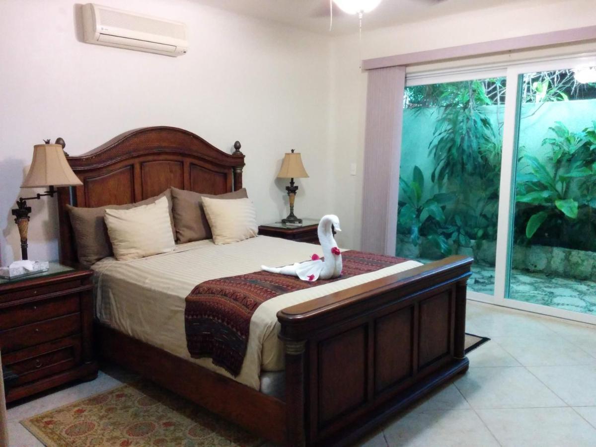 Casa Beard, Spacious Guest House With High Speed Wifi & Pool. Playa del Carmen Exteriör bild